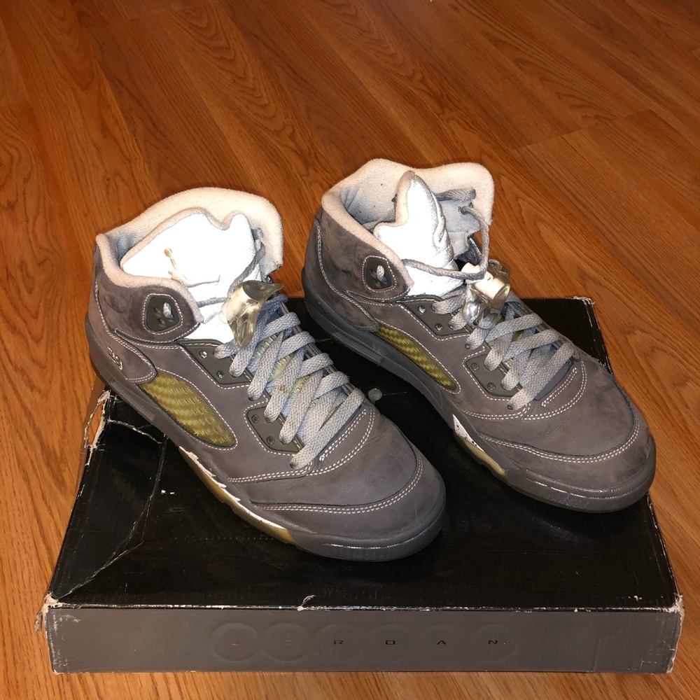 Jordan wolf Grey 5s